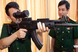 Bộ kính ngắm "siêu phẩm" cho súng trường Galil ACE do Việt Nam sản xuất