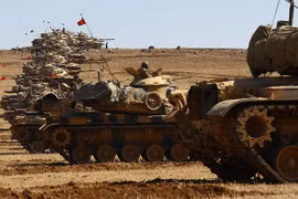 Sau 2 tuần tham chiến tại Syria, kho tên lửa Thổ Nhĩ Kỳ đã cạn kiệt?