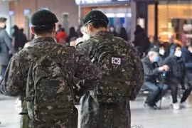 Nguy hiểm: Nhiều lực lượng quân đội Hàn Quốc có binh lính nhiễm COVID-19