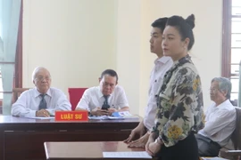 Chồng cũ Nhật Kim Anh yêu cầu thay đổi chủ tọa lần 2