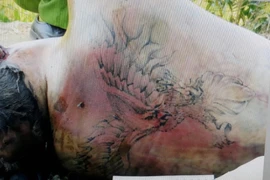 Người đàn ông có hình xăm đại bàng bị giết thi thể nổi trên sông