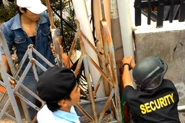 Bắt khẩn cấp 2 đối tượng truy sát dân chung cư Riverside Garden