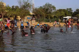 Cuộc sống đời thường bên bờ sông Niger qua ảnh