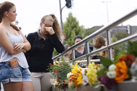 Dân Đức thắp nến tưởng nhớ nạn nhân xả súng ở Munich