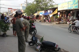 CSHS nổ súng, một người đi đường trúng đạn