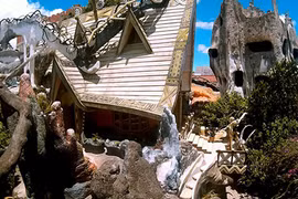 Cận cảnh biệt thự Đà Lạt kỳ quái giá 60 tỷ đồng 