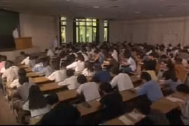 "Đẳng cấp" quay cóp của sinh viên