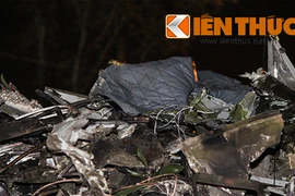 Mảnh vỡ trực thăng UH-1 được đưa khỏi hiện trường?