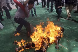 Chàng trai tưới xăng tự thiêu vì bị người yêu cự tuyệt