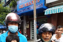 TP HCM: “Hiệp sĩ” truy kích, tóm gọn đối tượng cướp giật trên phố