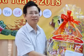 Vì sao Phó chủ tịch TP Nha Trang bị khởi tố vẫn chưa bị cách chức?