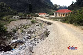 Cảnh khó tin ở cung đường dẫn vào "sào huyệt ma túy" Tà Dê