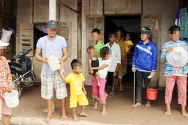 Người phụ nữ 16 lần sinh con ở miền Tây