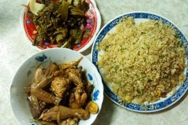 Những quán cơm ngon lừng danh hợp với tiết thu Hà Nội