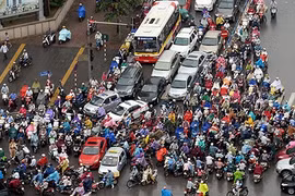 Chính thức đề xuất dừng thu phí đường bộ với mô tô