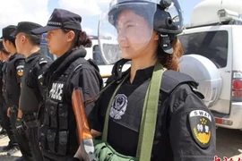 Truy tìm nữ cảnh sát xinh đẹp hút hồn