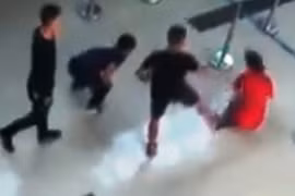 Khách say rượu xúc phạm, hành hung nhân viên sân bay Thọ Xuân