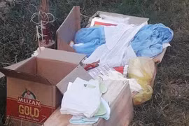 Đọc gì hôm nay 4/12: Thi thể bé sơ sinh nguyên dây rốn ở cổng trường