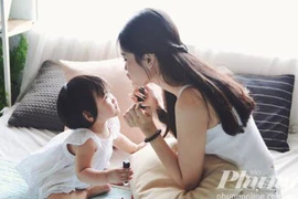 Bộ ảnh bên con gái của mẹ đơn thân 9X xinh đẹp