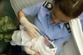 Đỡ đẻ thành công trên chuyến tàu Thống Nhất đang di chuyển