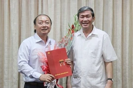 Bộ Chính trị điều động ủy viên Trung ương Đảng