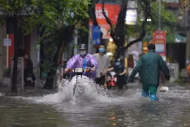 Ao hồ bị san lấp, nước thoát đi đâu?