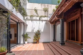 Vẻ đẹp ấn tượng ngôi nhà kết hợp giữa hiện đại và truyền thống