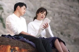 Song Joong Ki ngầm khẳng định 'cạch mặt' Song Hye Kyo