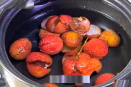 Vỏ quả vải đừng vội vứt đi, hãy cho vào nồi đun một lúc