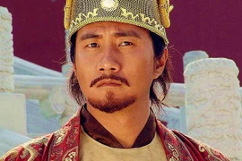 Chu Nguyên Chương bóc quýt cho con trai, Hoàng hậu hoảng hốt