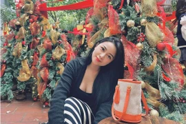 MC chân dài 1,1m cùng dàn sao Việt tưng bừng đón Giáng sinh 