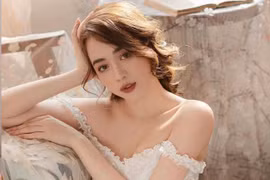 Diện váy ở tàu điện Cát Linh Hà Đông, gái xinh gây bão mạng