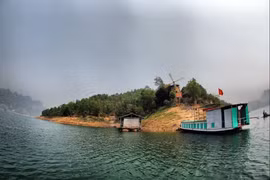 Những điểm đến gần Hà Nội “hút khách” dịp Tết Dương lịch 2024