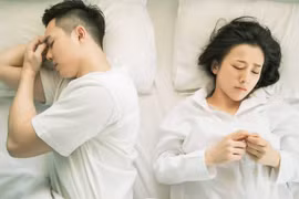 Phát hiện bạn trai ngoại tình từ một chi tiết không ngờ trên bếp