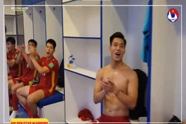 Dàn trai đẹp đội tuyển Việt Nam khoe body lại khiến chị em “điên đảo“