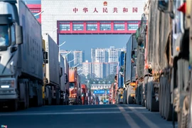 Phương tiện chậm thông quan qua cửa khẩu Móng Cái