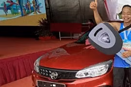 Nhận thưởng ô tô vì 13 người rút thăm trúng trước không có mặt