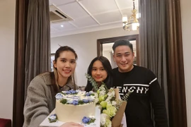 Vợ Minh Tiệp: Tự nguyện bóp chân cho mẹ chồng, rời showbiz lo tổ ấm