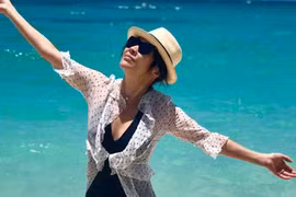 Vóc dáng gợi cảm của Lưu Gia Linh ở tuổi 58