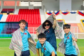 Vẻ tomboy của nữ tiền vệ tuyển Việt Nam