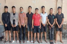 2 băng nhóm hỗn chiến bằng mã tấu, nổ súng trong đêm ở Biên Hoà