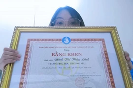 Nữ sinh tốt nghiệp đại học, truyền cảm hứng học tiếng Anh hiệu quả