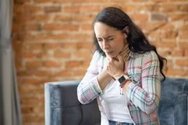 Khi ung thư phát triển tại vùng đầu - cổ, cơ thể sẽ phát ra 4 tín hiệu điển hình sau