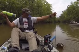 Cần thủ sợ “xanh mặt” vì câu nhầm cá sấu khổng lồ