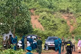 Huy động hàng trăm người truy tìm gã con rể chém cả gia đình nhà vợ