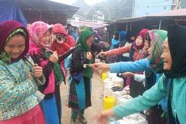 Lao xao tiếng chợ: Đến chợ thanh tẩy tâm hồn