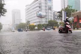 Bão số 5 suy yếu, tỉnh Quảng Bình đến Thanh Hóa mưa to