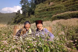 Ngưỡng mộ cụ ông 73 tuổi chở vợ đi phượt khắp nơi