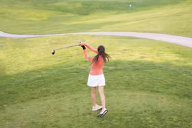 Golfer nữ: Những điều cần biết khi nhập môn