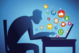 Làn sóng review: Giới trẻ thiếu chính kiến, TikToker “ảo tưởng sức mạnh“?